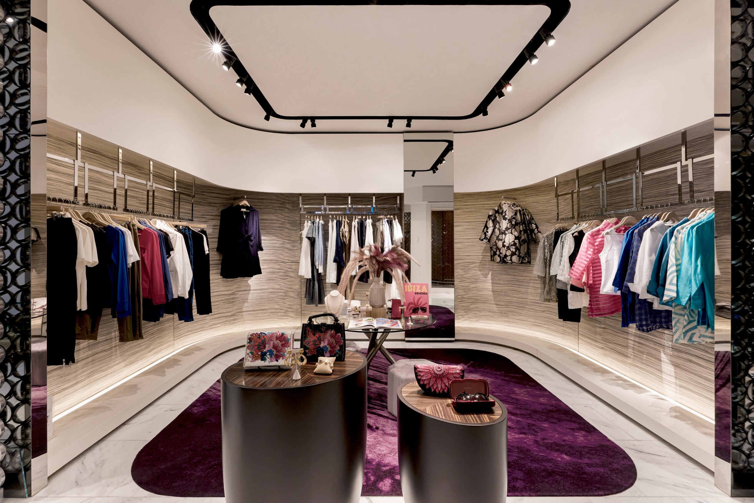 230725_CRYSTAL_SERENITY_APROPOS_INTERIOR_WOMENS_MASTER_0025_300DPI