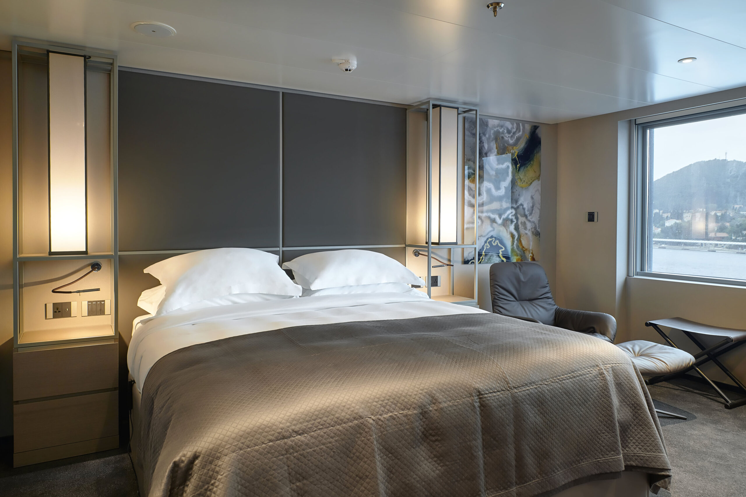 SE-Grand Panorama Suite_ Scenic Eclipse II-037