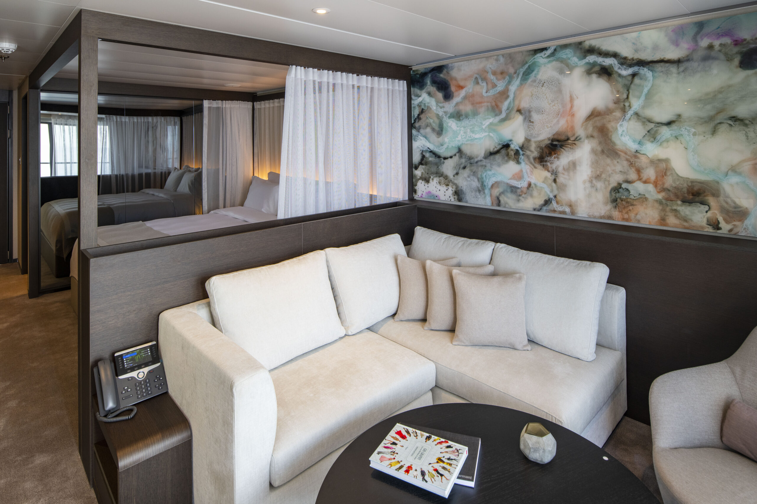 SE_Spa_Suite_Lounge_001