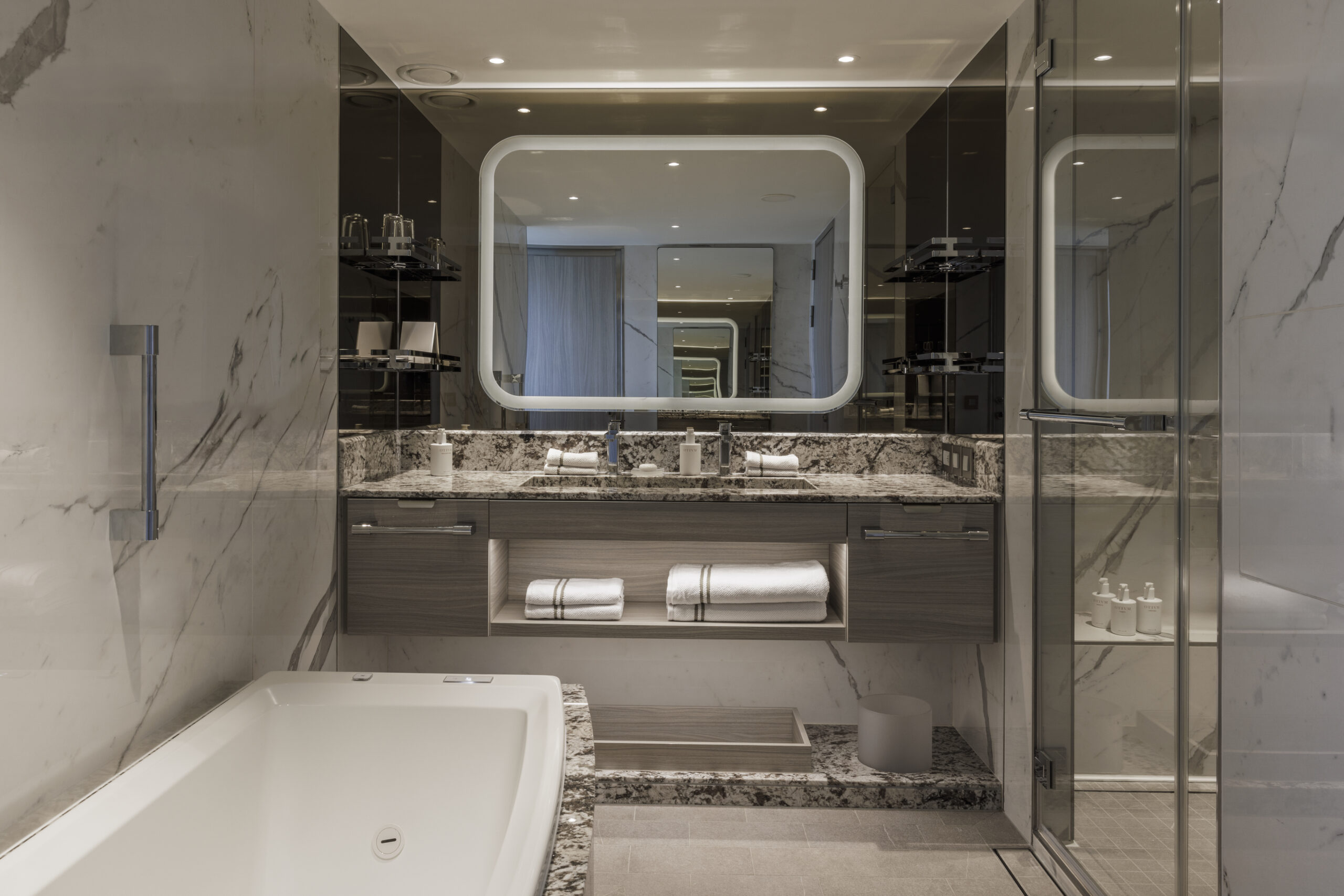 SSC_RA_MasterSuite_Bathroom_0889