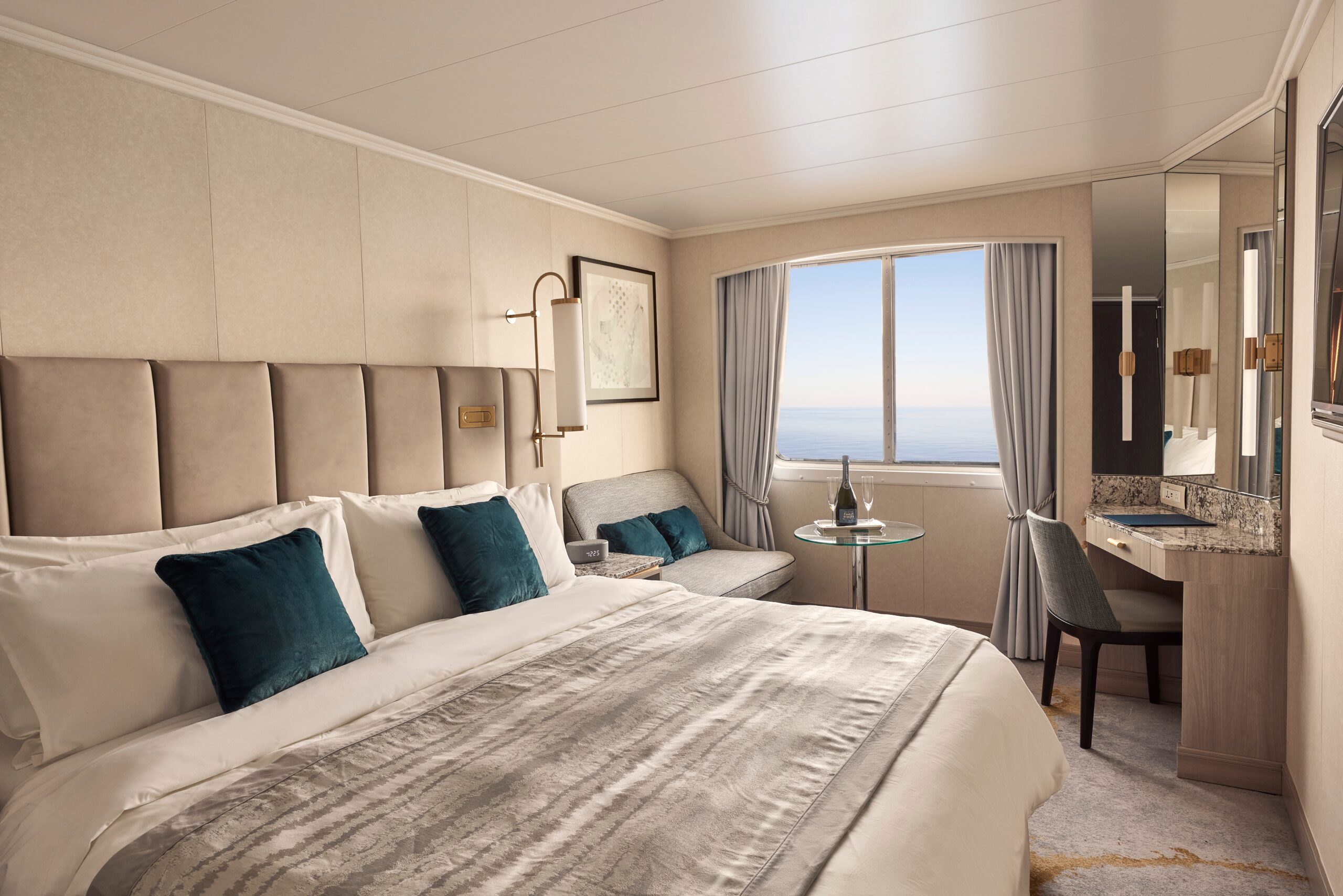 Single Guest Room 230826_CRYSTAL_SYMPHONY_ROOM_7016_517_MAIN_300DPI